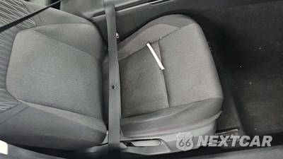 2025 Toyota Camry LE - zdjęcie 30 z 43 - miniatura