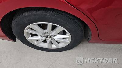 2025 Toyota Camry LE - zdjęcie 42 z 43 - miniatura