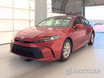 2025 Toyota Camry LE - zdjęcie 1 z 43 - miniatura