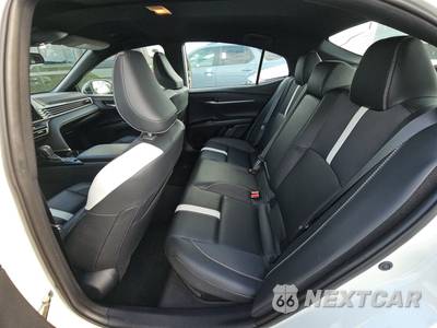 2025 Toyota Camry SE - zdjęcie 13 z 36 - miniatura