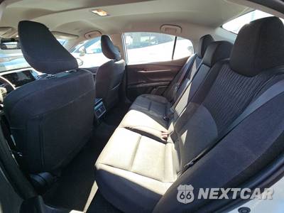 2025 Toyota Camry LE - zdjęcie 13 z 32 - miniatura