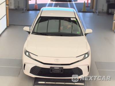 2025 Toyota Camry LE - zdjęcie 2 z 32 - miniatura