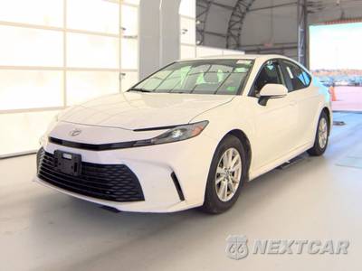 2025 Toyota Camry LE - zdjęcie 1 z 32 - miniatura