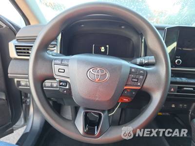 2025 Toyota Camry LE - zdjęcie 10 z 28 - miniatura