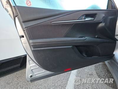 2025 Toyota Camry LE - zdjęcie 9 z 28 - miniatura