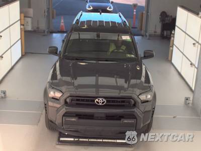 2025 Toyota 4Runner SR5 - zdjęcie 2 z 40 - miniatura