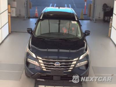 2026 Nissan Rogue Platinum - zdjęcie 2 z 38 - miniatura