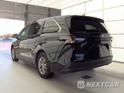 2025 Toyota Sienna LE 8-Passenger 120.5" WB - zdjęcie 6 z 32 - miniatura