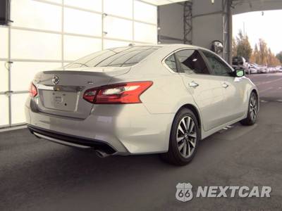 2017 Nissan Altima 2.5 SV - zdjęcie 4 z 18 - miniatura