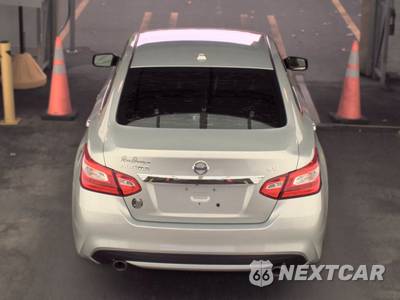 2017 Nissan Altima 2.5 SV - zdjęcie 5 z 18 - miniatura