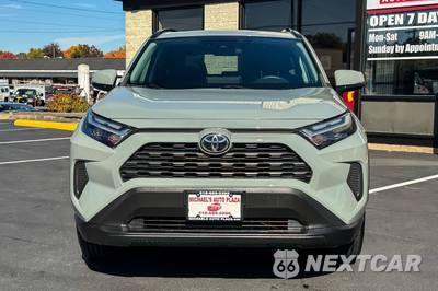 2022 Toyota RAV4 XLE - zdjęcie 9 z 46 - miniatura