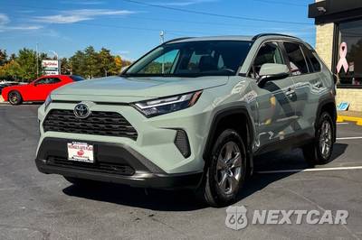2022 Toyota RAV4 XLE - zdjęcie 8 z 46 - miniatura
