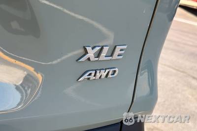 2022 Toyota RAV4 XLE - zdjęcie 16 z 46 - miniatura