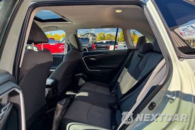 2022 Toyota RAV4 XLE - zdjęcie 19 z 46 - miniatura