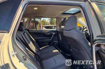 2022 Toyota RAV4 XLE - zdjęcie 14 z 46 - miniatura