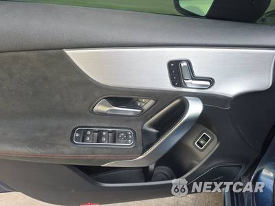 2021 Mercedes-Benz AMG A 35 4MATIC - zdjęcie 9 z 27 - miniatura