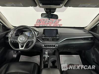 2022 Nissan Altima SR - zdjęcie 11 z 46 - miniatura