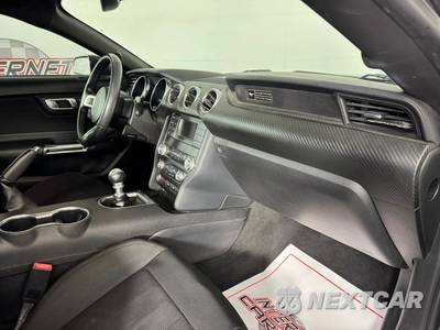 2020 Ford Mustang EcoBoost Coupe - zdjęcie 11 z 35 - miniatura