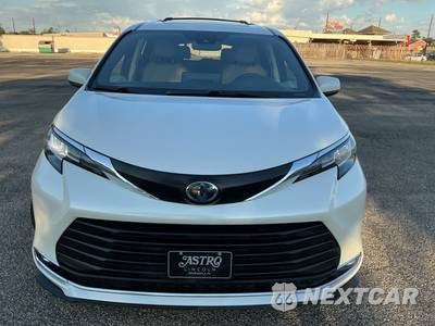 2021 Toyota Sienna XLE 7-Passenger 120.5" WB - zdjęcie 2 z 38 - miniatura