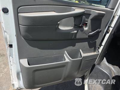 2012 Chevrolet Express 1500 Cargo Van 1WT 135.0" WB - zdjęcie 9 z 38 - miniatura