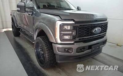 2023 Ford Super Duty F-250 Lariat Crew Cab Medium Bed - zdjęcie 2 z 34 - miniatura