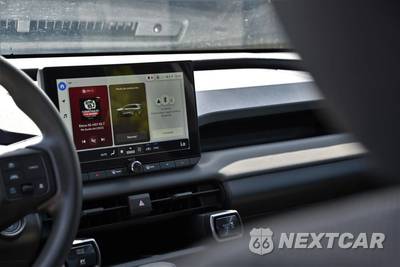 2026 Toyota RAV4 Hybrid LE - zdjęcie 12 z 22 - miniatura