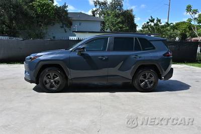 2026 Toyota RAV4 Hybrid LE - zdjęcie 6 z 22 - miniatura