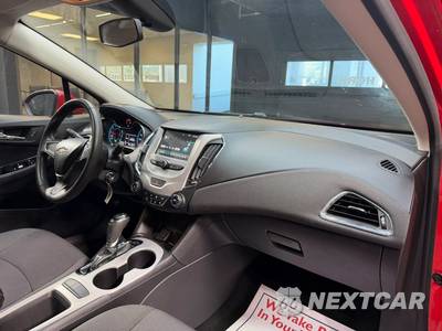 2017 Chevrolet Cruze LS Sedan 1SB - zdjęcie 30 z 34 - miniatura