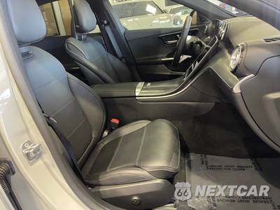 2025 Mercedes-Benz C 300 4MATIC - zdjęcie 39 z 52 - miniatura