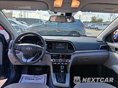 2020 Hyundai Elantra SE Sedan - zdjęcie 37 z 48 - miniatura