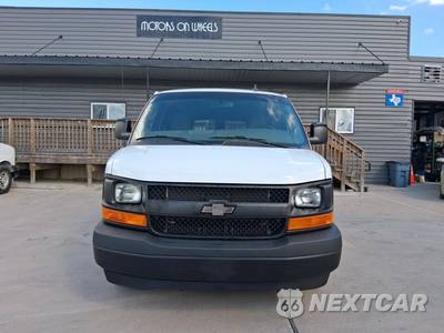 2017 Chevrolet Express 2500 Passenger Van LS 1LS 135.0" WB - zdjęcie 13 z 45 - miniatura