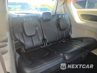 2023 Chrysler Pacifica Touring L 121.6" WB - zdjęcie 14 z 36 - miniatura