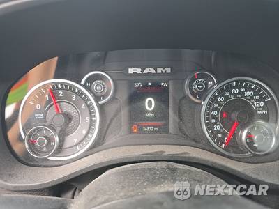 2023 Ram 1500 Big Horn Crew Cab Short Bed - zdjęcie 12 z 23 - miniatura