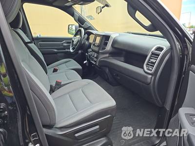2023 Ram 1500 Big Horn Extended Cab Medium Bed - zdjęcie 8 z 28 - miniatura