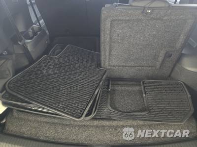 2022 Volkswagen Tiguan SE R-Line Black - zdjęcie 17 z 35 - miniatura