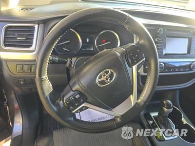 2015 Toyota Highlander LE Plus - zdjęcie 10 z 22 - miniatura