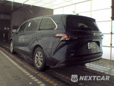 2024 Toyota Sienna LE 8-Passenger 120.5" WB - zdjęcie 6 z 37 - miniatura