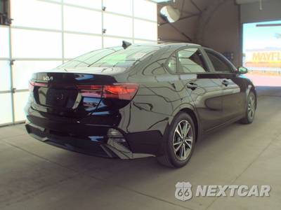 2023 Kia Forte LXS - zdjęcie 4 z 29 - miniatura