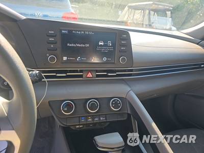 2026 Hyundai Elantra SE - zdjęcie 11 z 35 - miniatura