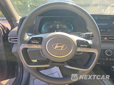 2026 Hyundai Elantra SE - zdjęcie 10 z 35 - miniatura