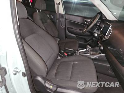 2026 Hyundai Venue SE - zdjęcie 8 z 50 - miniatura