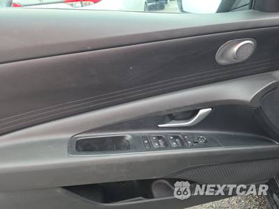2026 Hyundai Elantra SE - zdjęcie 9 z 25 - miniatura