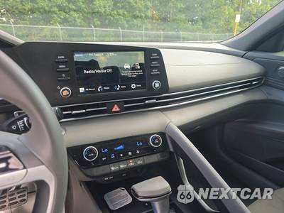 2026 Hyundai Elantra SEL Sport - zdjęcie 11 z 24 - miniatura