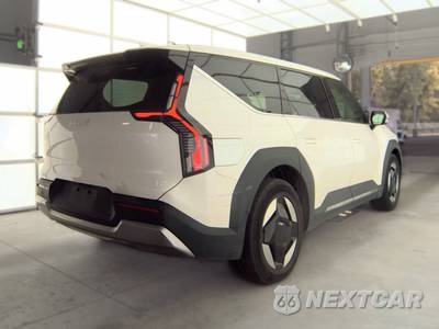 2024 Kia EV9 Light - zdjęcie 4 z 33 - miniatura