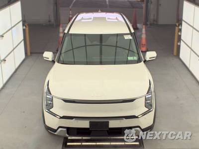 2024 Kia EV9 Light - zdjęcie 2 z 33 - miniatura