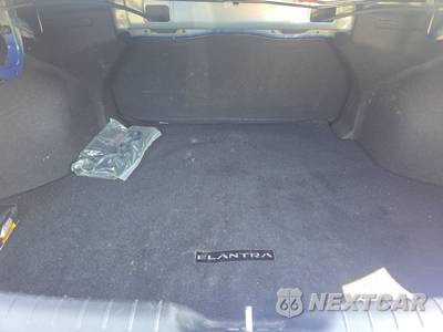 2025 Hyundai Elantra Hybrid SEL Sport - zdjęcie 16 z 39 - miniatura