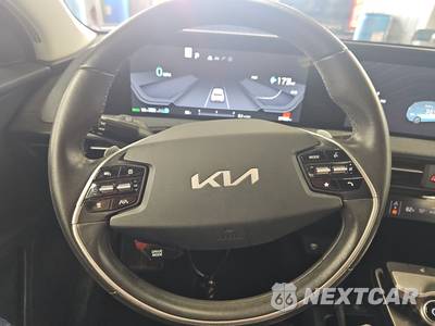 2022 Kia EV6 Light - zdjęcie 10 z 35 - miniatura