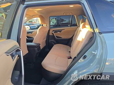 2022 Toyota RAV4 Hybrid XLE - zdjęcie 13 z 27 - miniatura