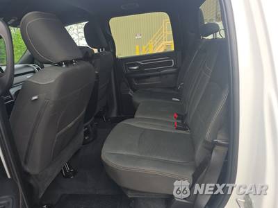 2025 Ram 2500 Big Horn Crew Cab Medium Bed - zdjęcie 13 z 28 - miniatura