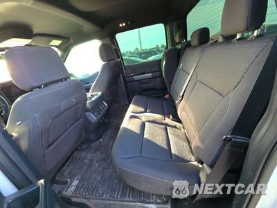 2025 Ford F-150 XLT Crew Cab Short Bed - zdjęcie 13 z 22 - miniatura